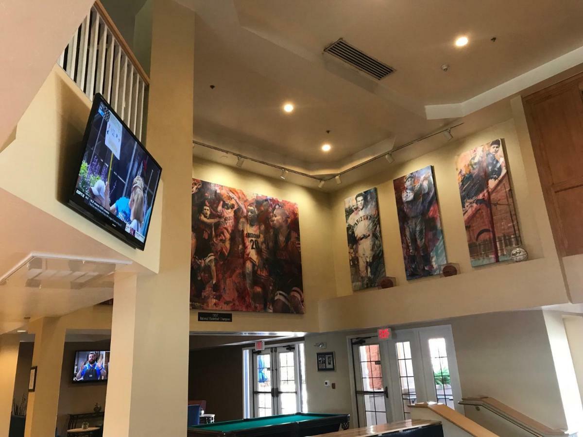 Hilton Vacation Club Varsity Club Tucson Bagian luar foto